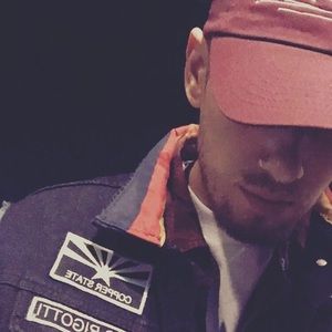 Meet your Posher, Robert